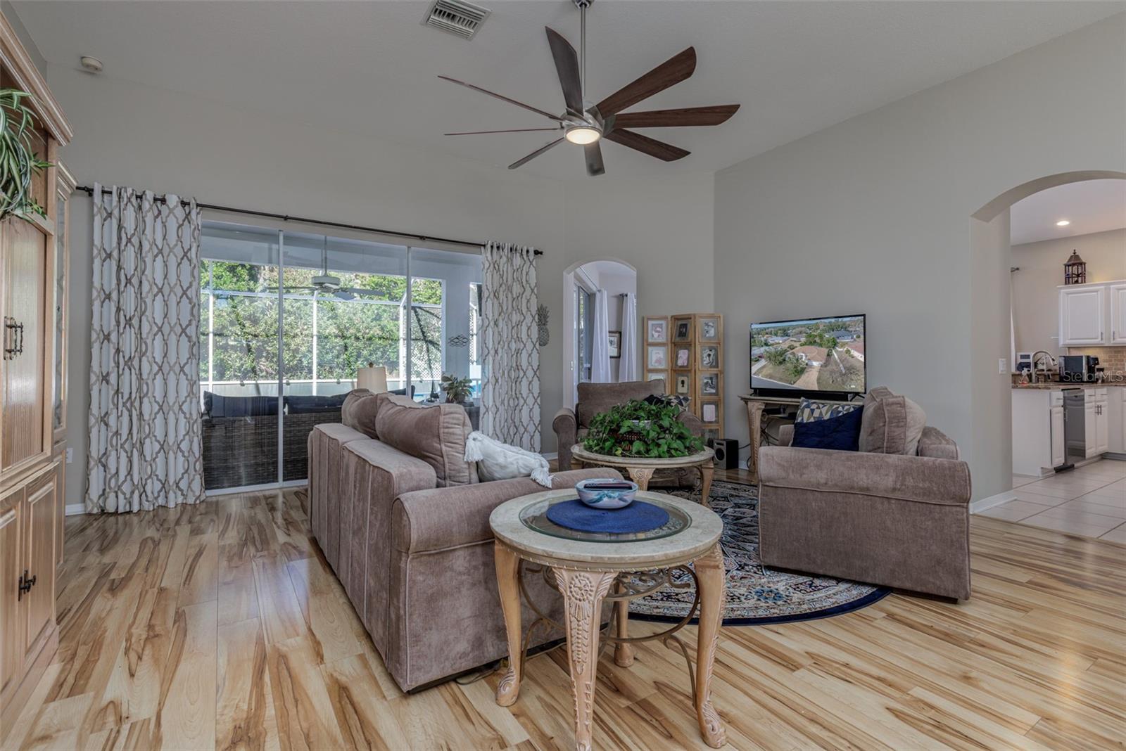 Image 6 of 35 For 4616 Maywood Way