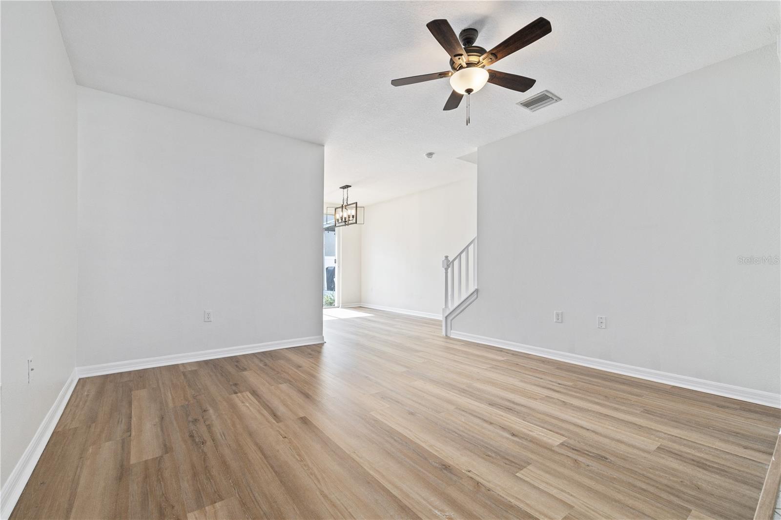 Image 9 of 23 For 525 Glenn Cross Drive