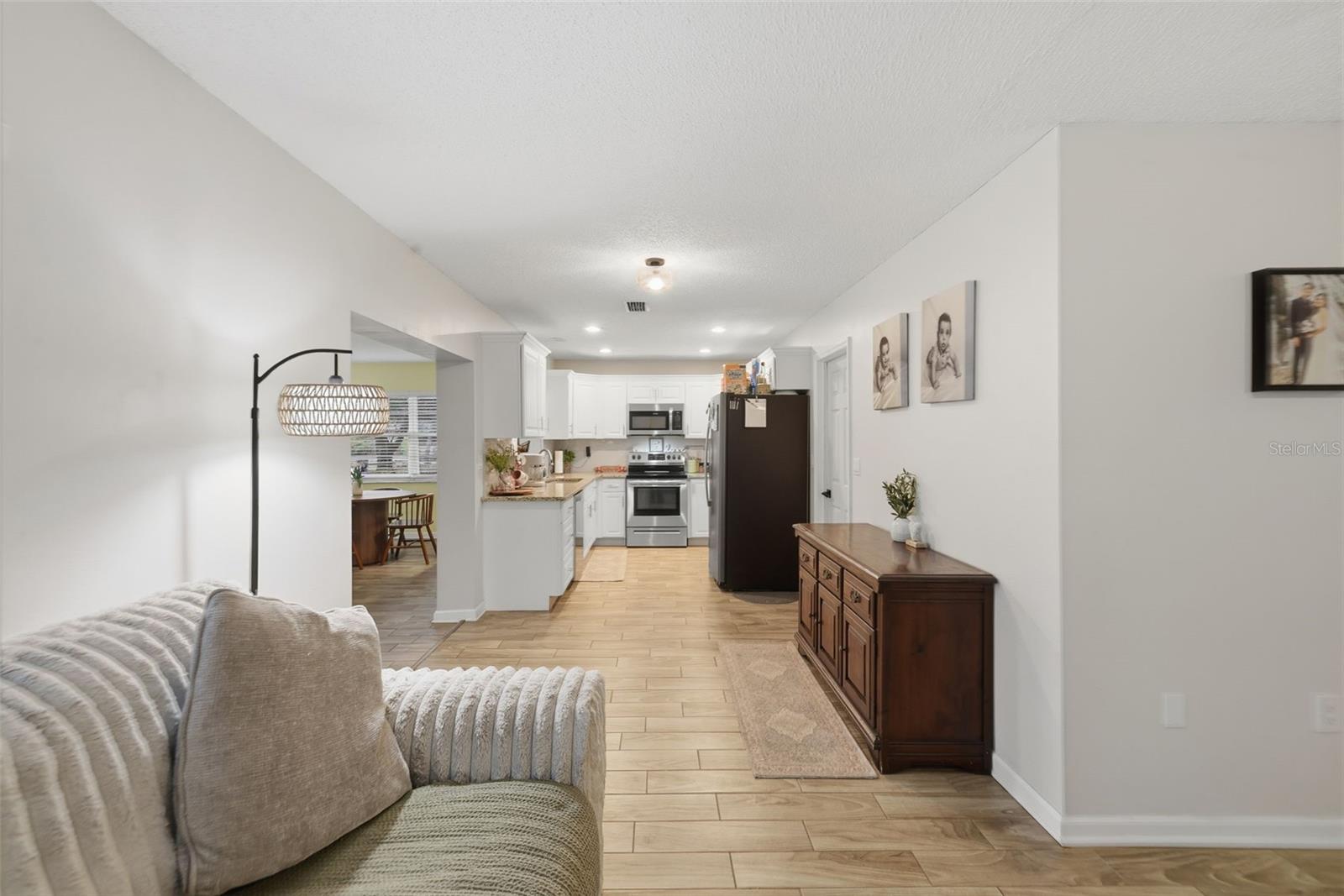 Image 10 of 36 For 8914 Woodmill Drive