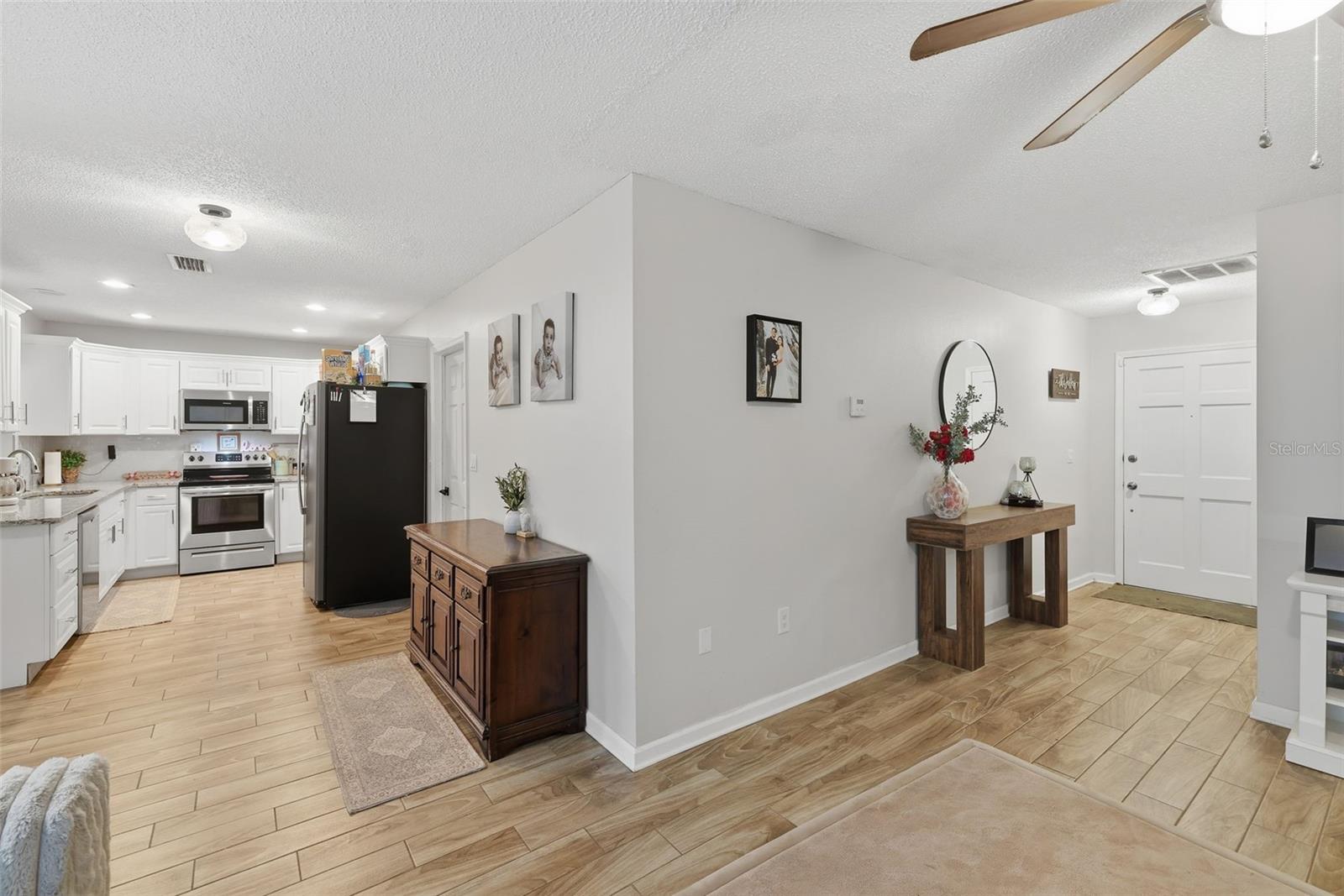 Image 4 of 36 For 8914 Woodmill Drive