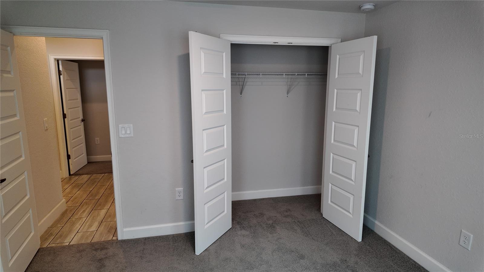 Image 19 of 58 For 4355 Sutherland Street