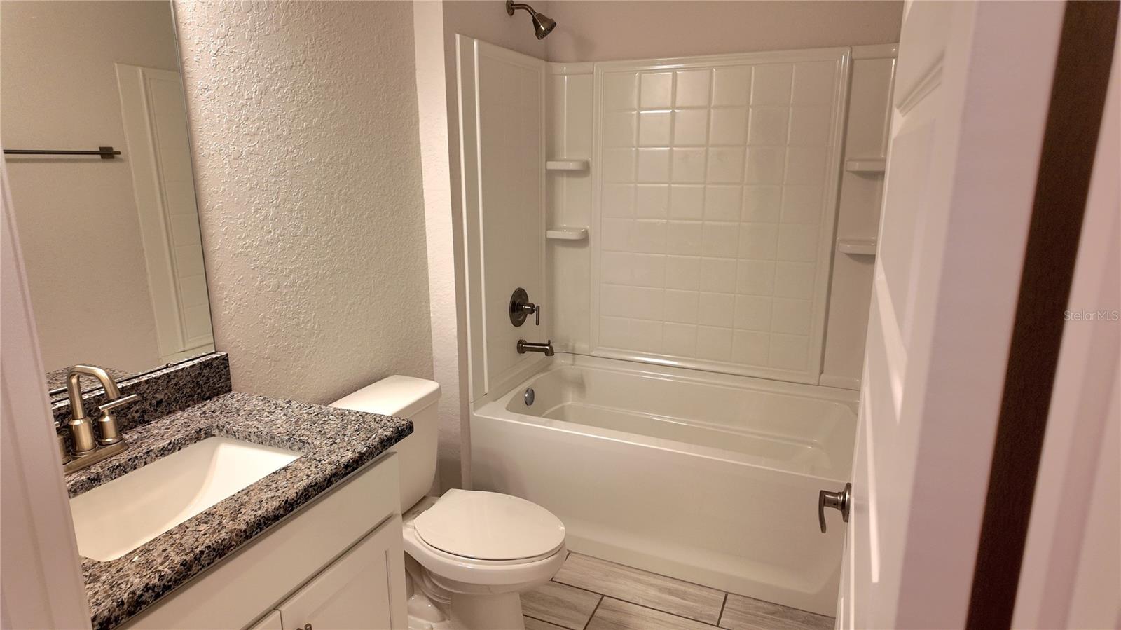 Image 29 of 58 For 4355 Sutherland Street