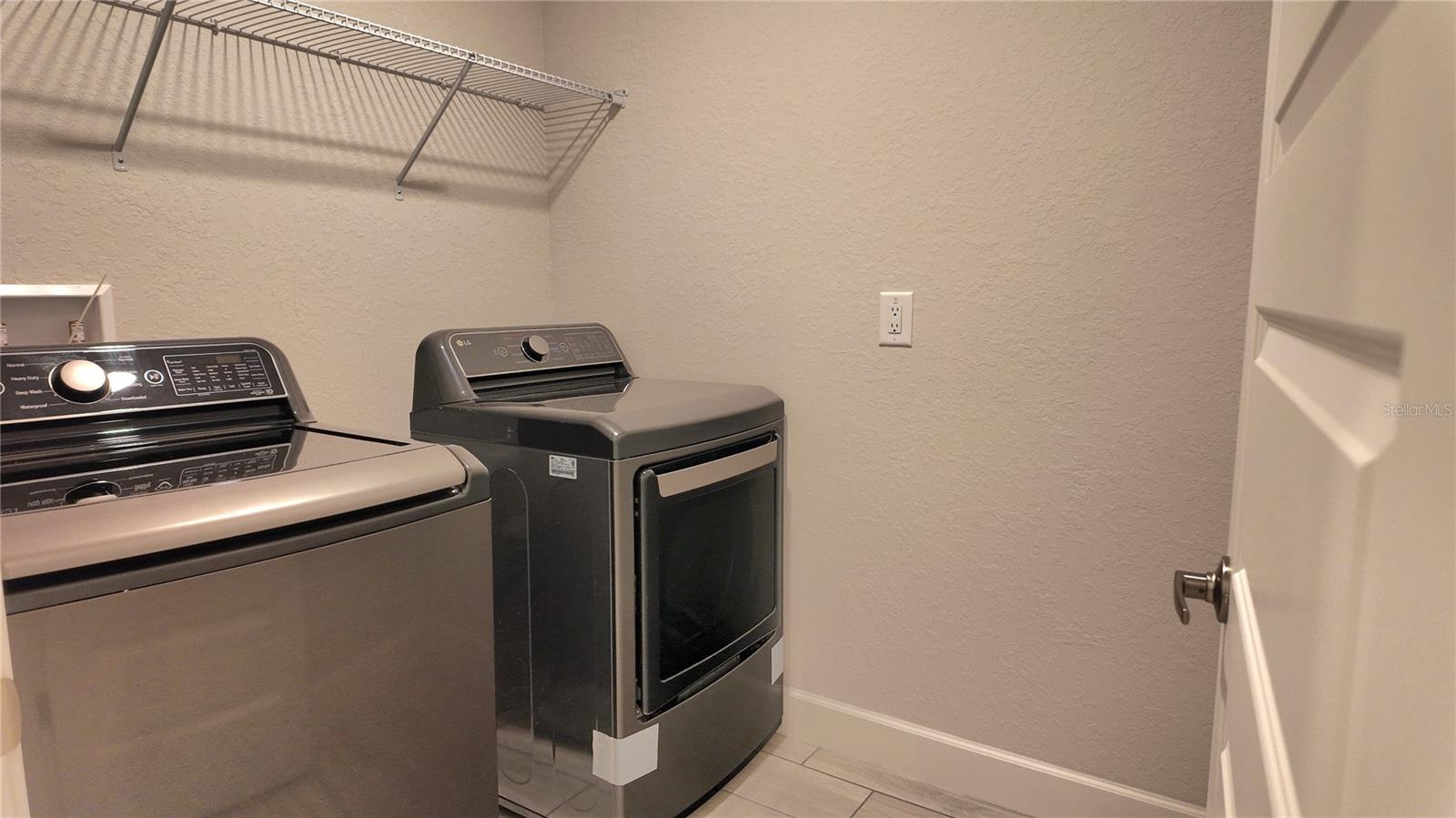 Image 31 of 58 For 4355 Sutherland Street