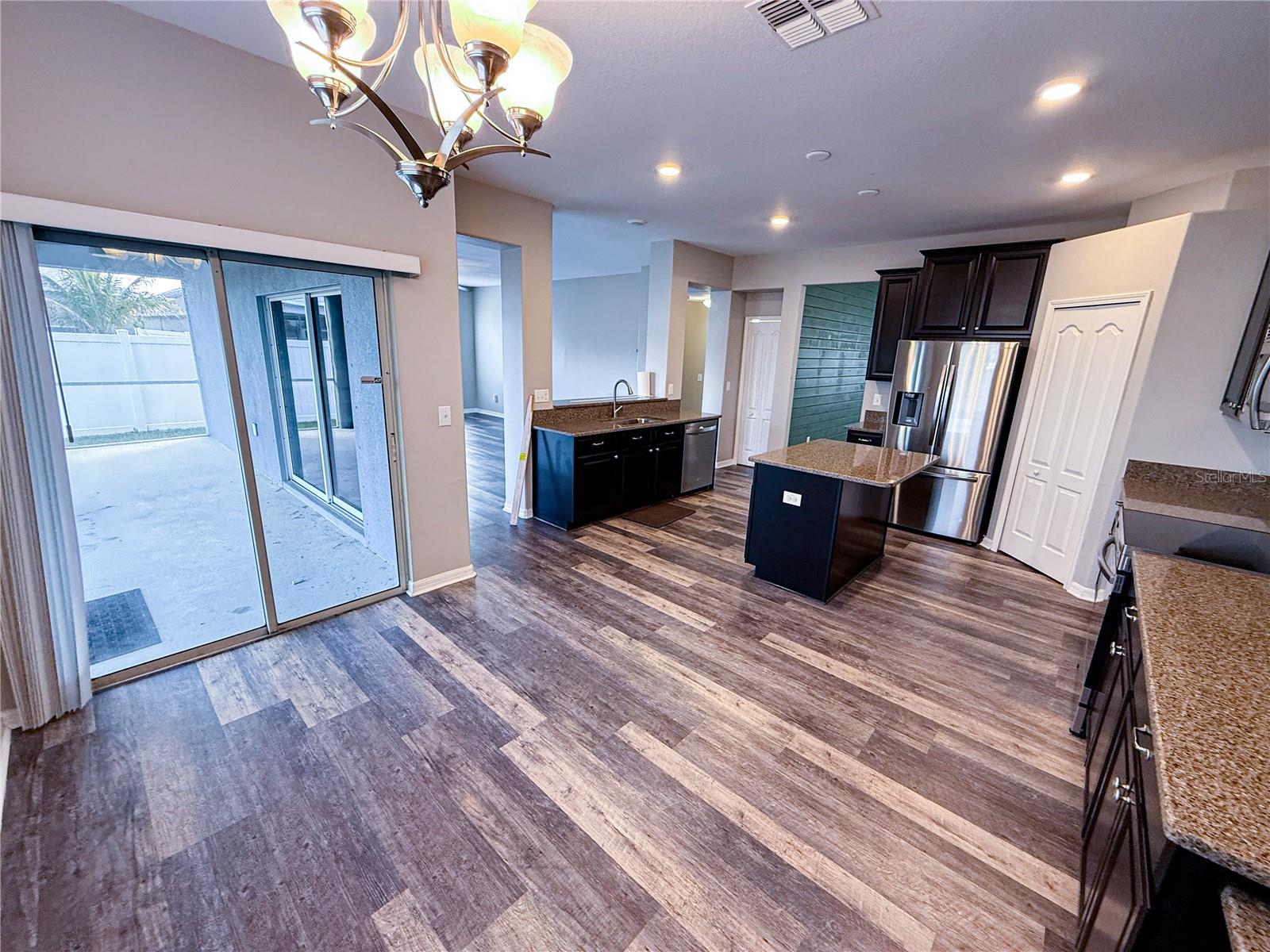 Image 11 of 47 For 909 Meadow Glade Drive