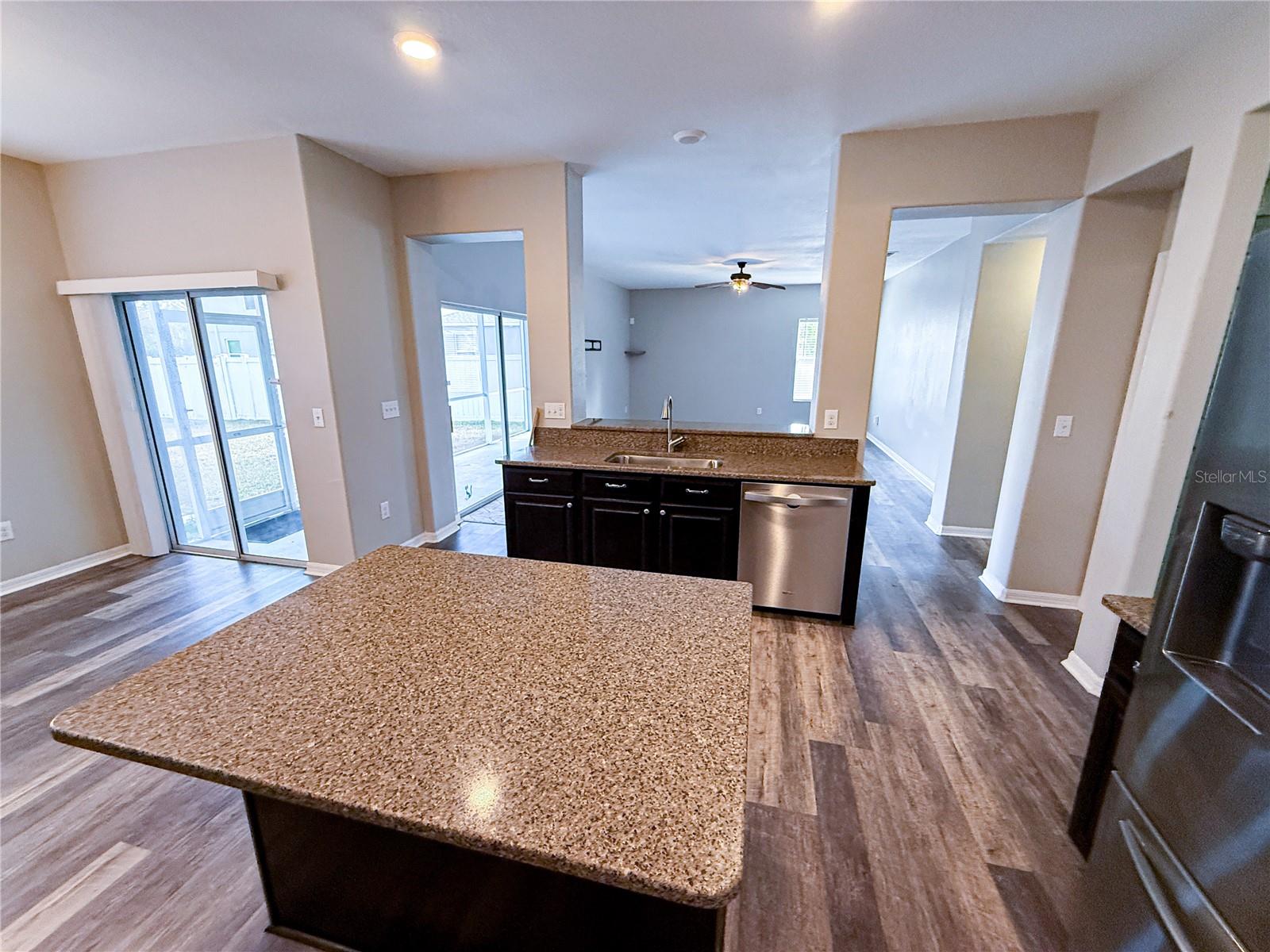 Image 14 of 47 For 909 Meadow Glade Drive