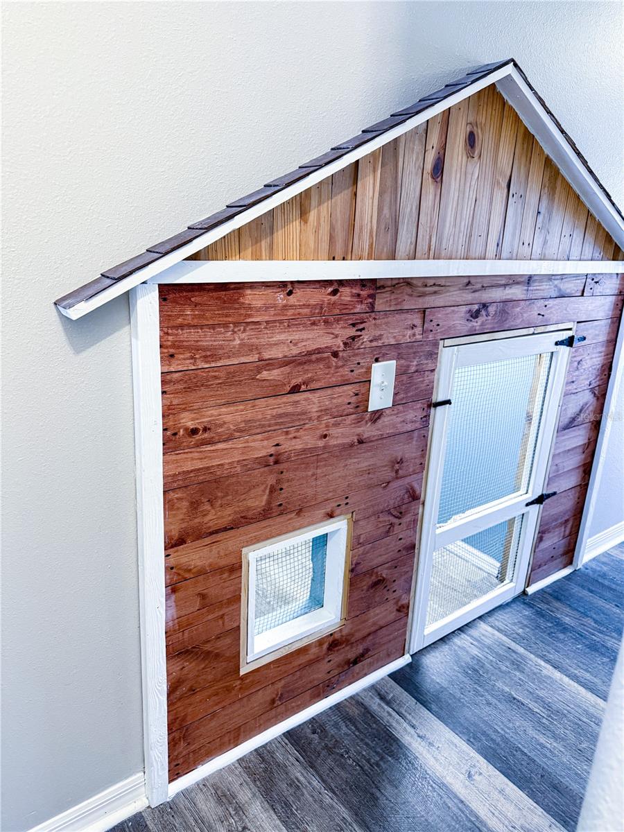 Image 19 of 47 For 909 Meadow Glade Drive