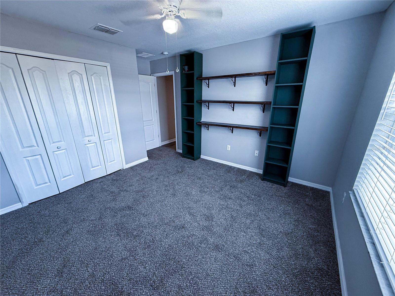 Image 26 of 47 For 909 Meadow Glade Drive