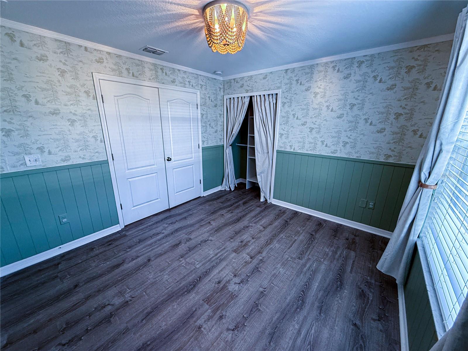 Image 29 of 47 For 909 Meadow Glade Drive