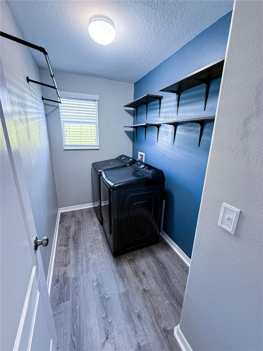 Image 30 of 47 For 909 Meadow Glade Drive