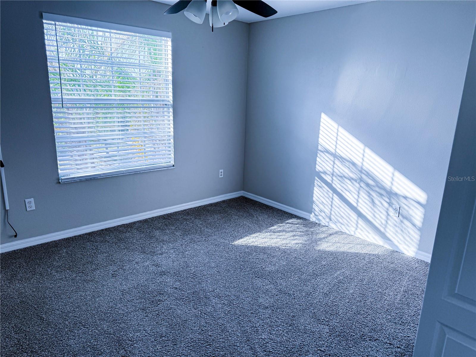 Image 33 of 47 For 909 Meadow Glade Drive