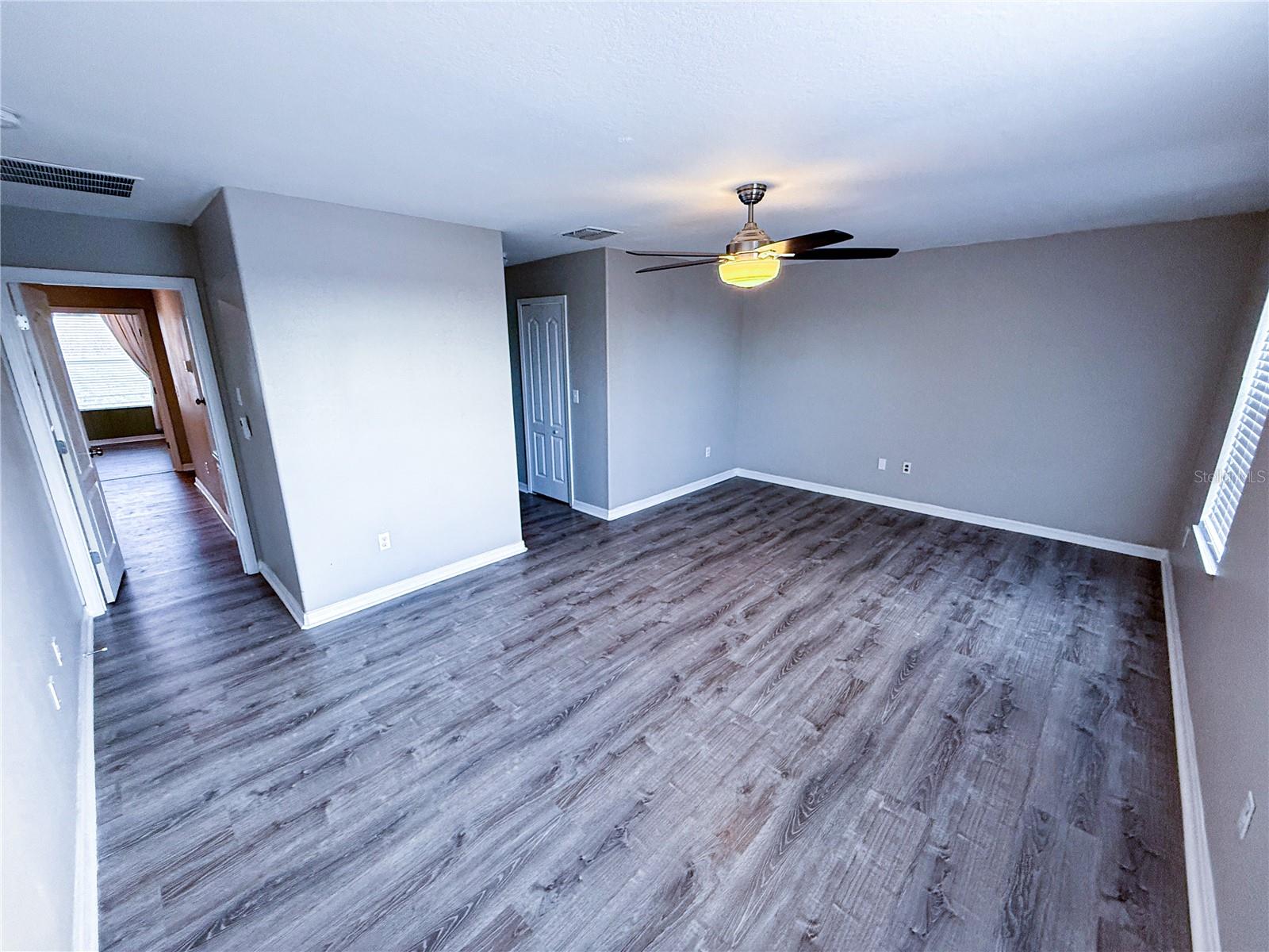 Image 47 of 47 For 909 Meadow Glade Drive