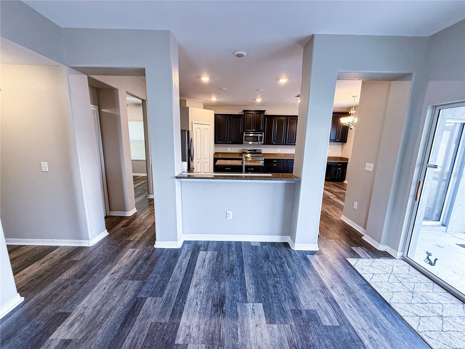 Image 8 of 47 For 909 Meadow Glade Drive