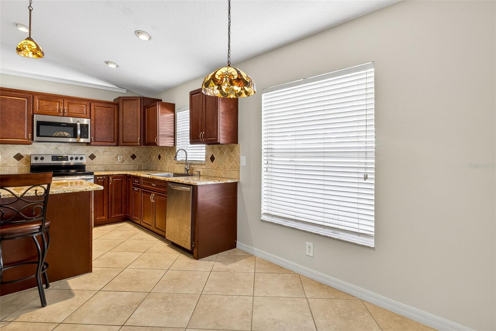 Image 15 of 58 For 3517 Clover Blossom Circle