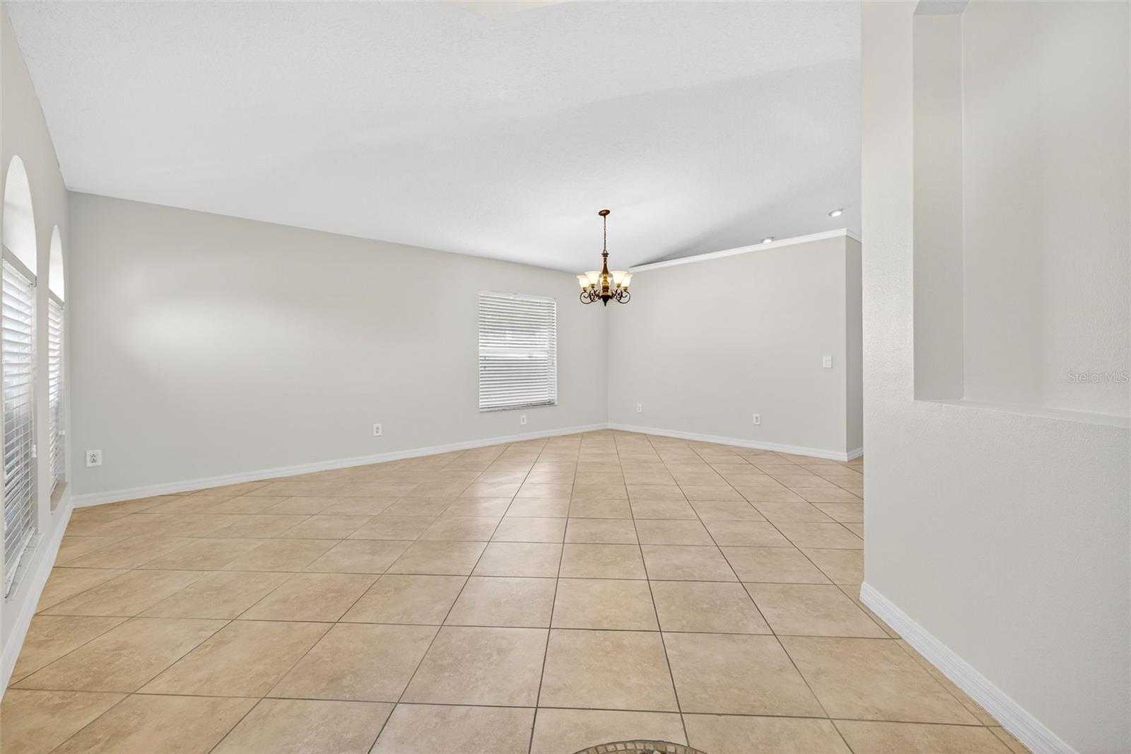 Image 8 of 58 For 3517 Clover Blossom Circle