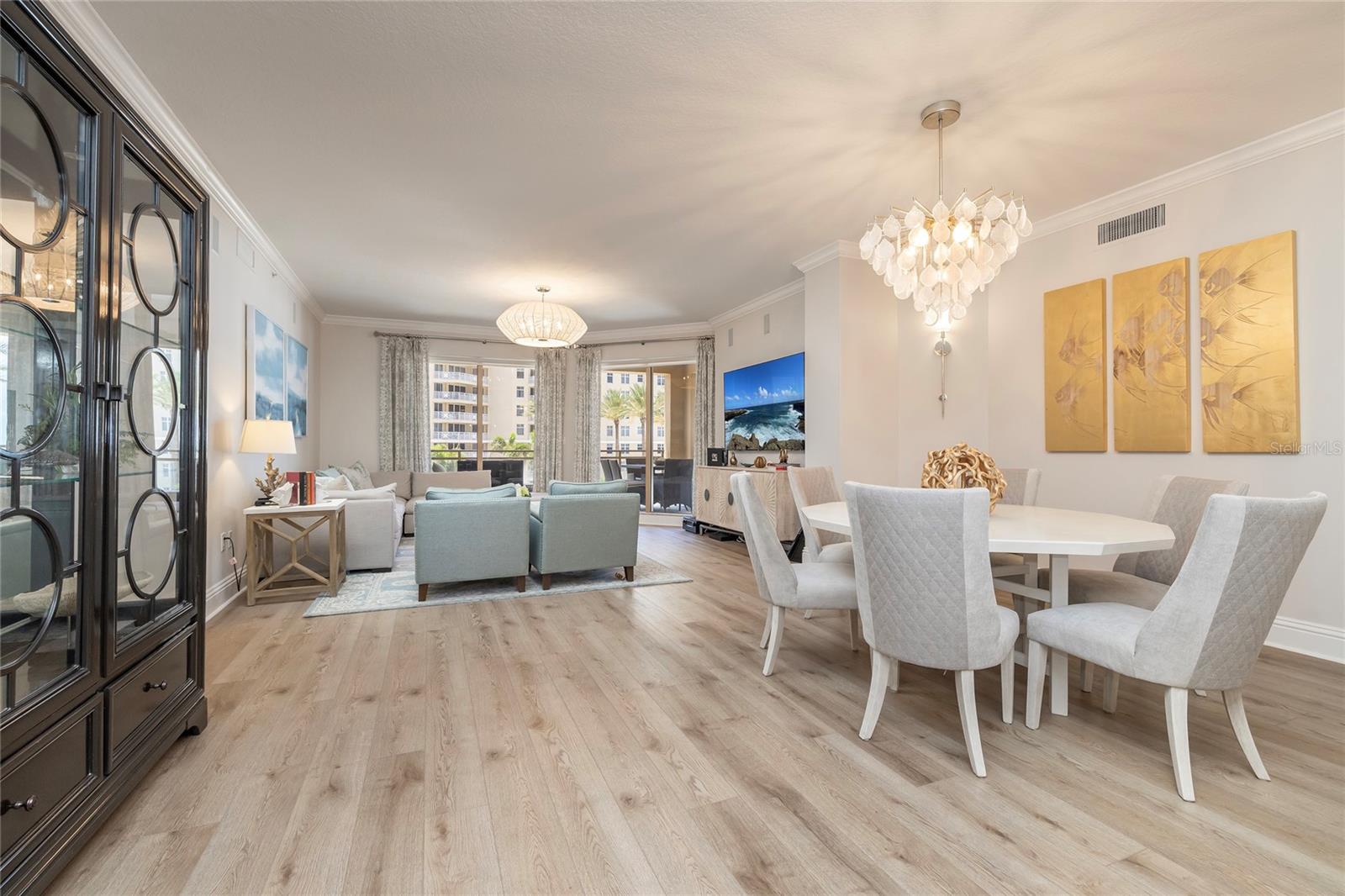 Image 12 of 27 For 11 Baymont Street 505