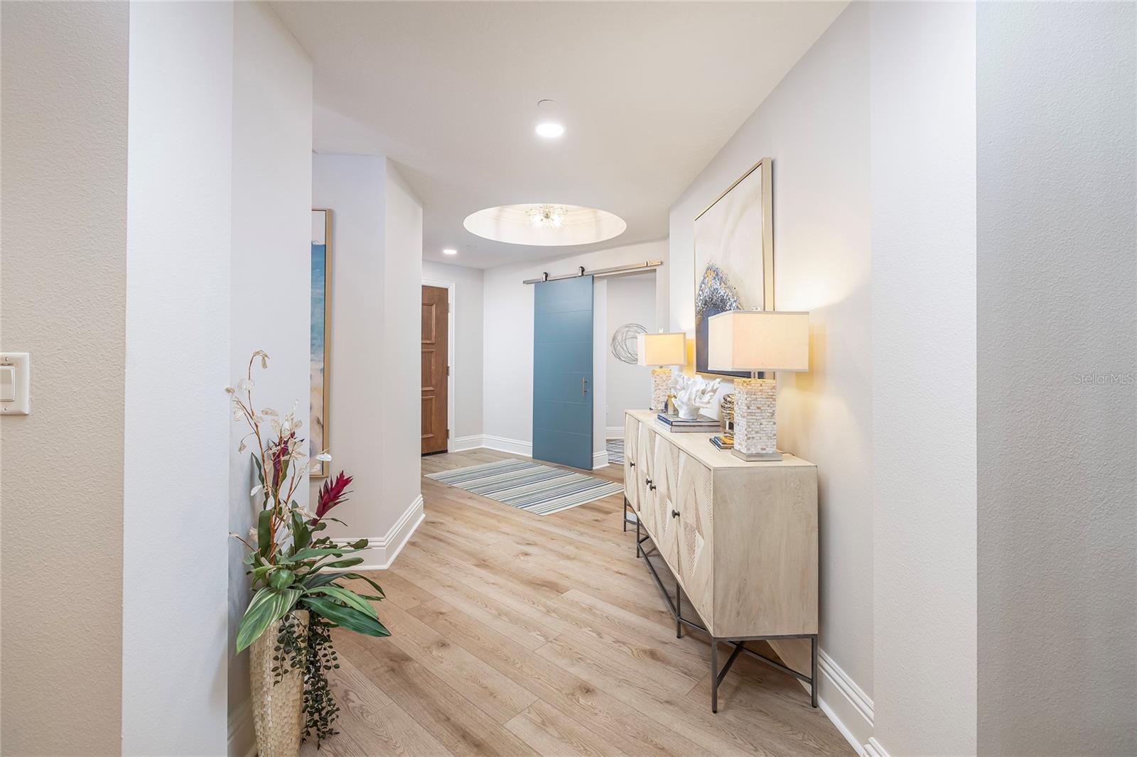 Image 13 of 27 For 11 Baymont Street 505