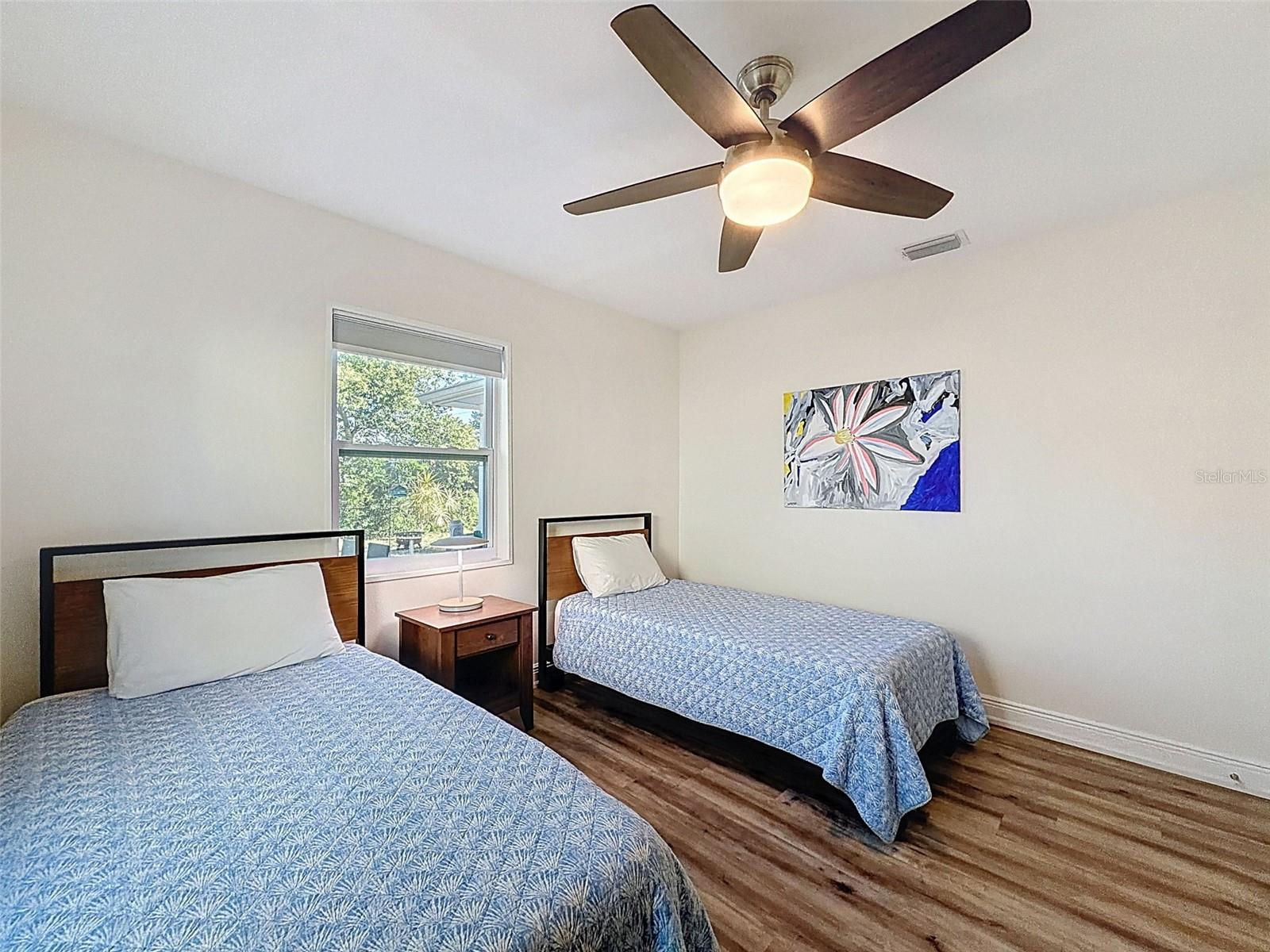 Image 18 of 38 For 546 Norfolk Street