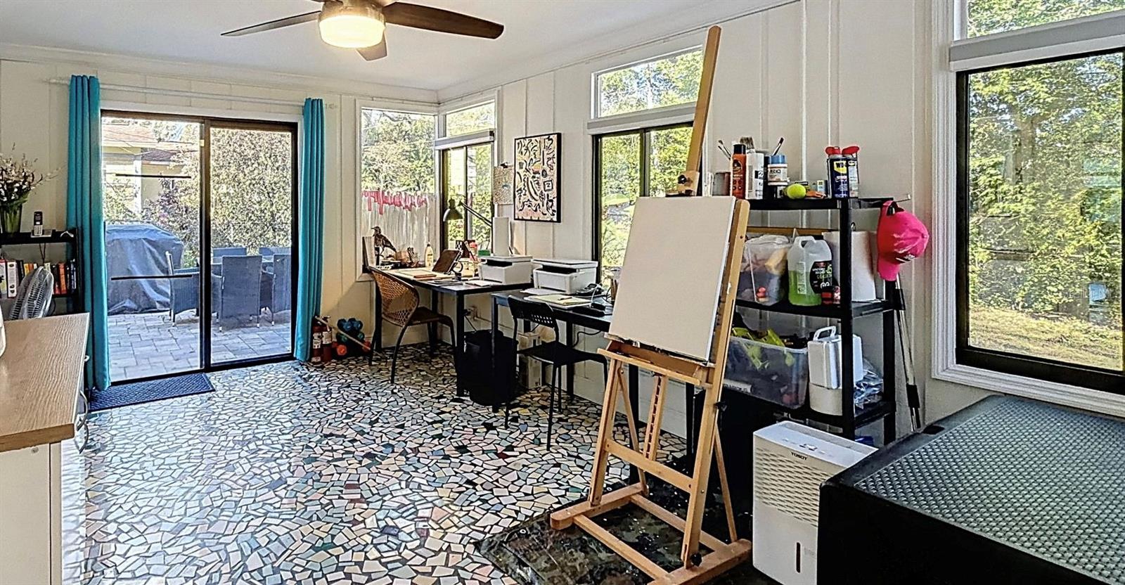 Image 22 of 38 For 546 Norfolk Street