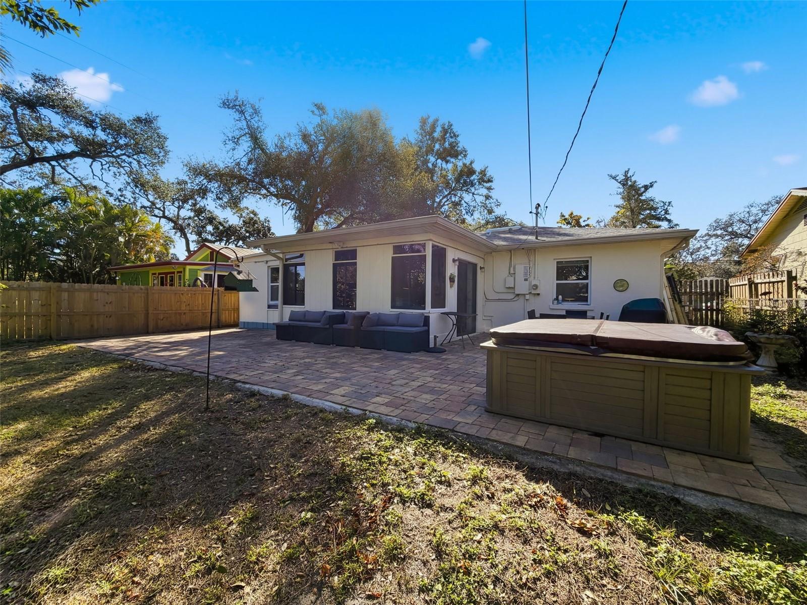 Image 27 of 38 For 546 Norfolk Street