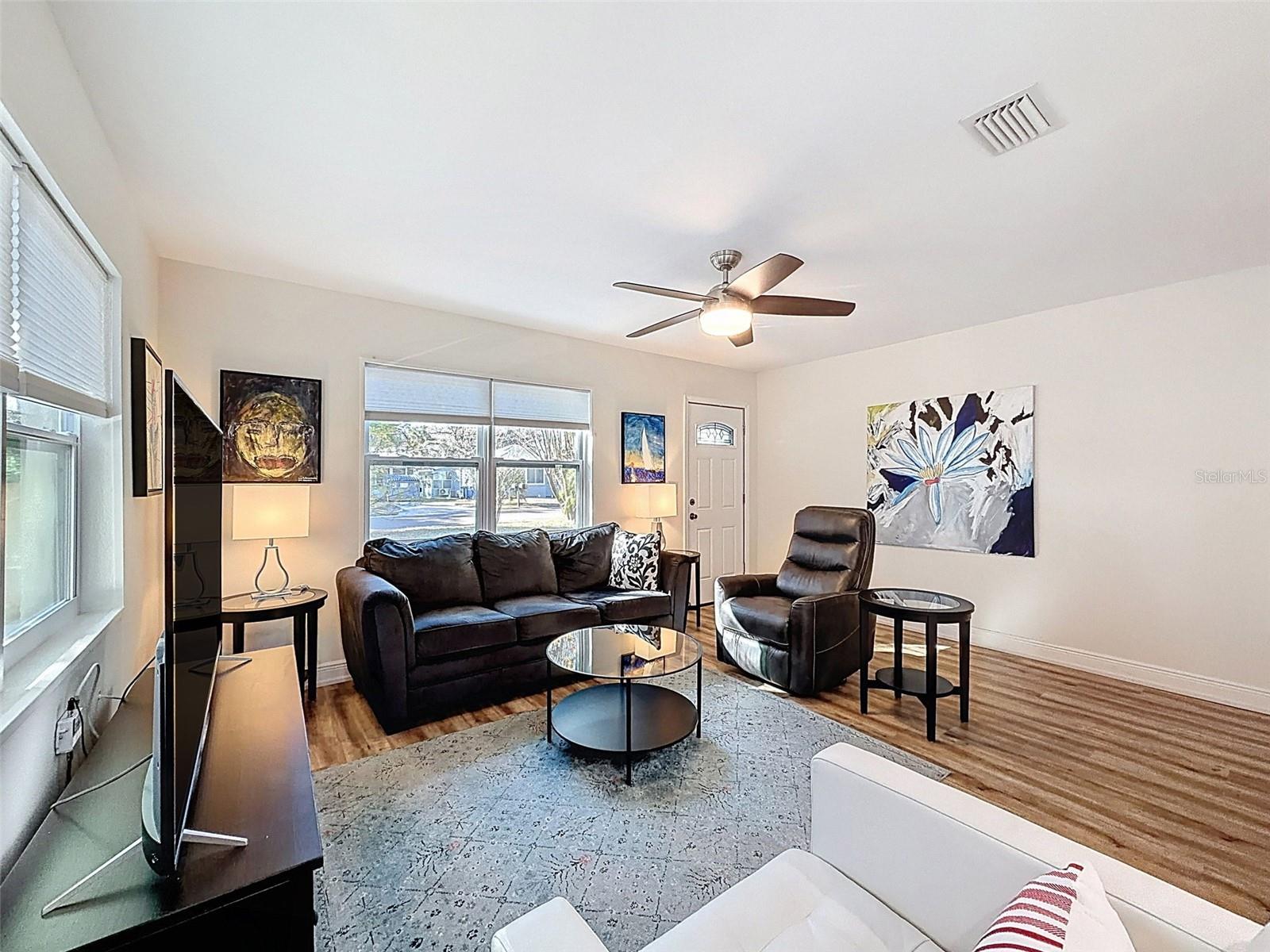 Image 7 of 38 For 546 Norfolk Street