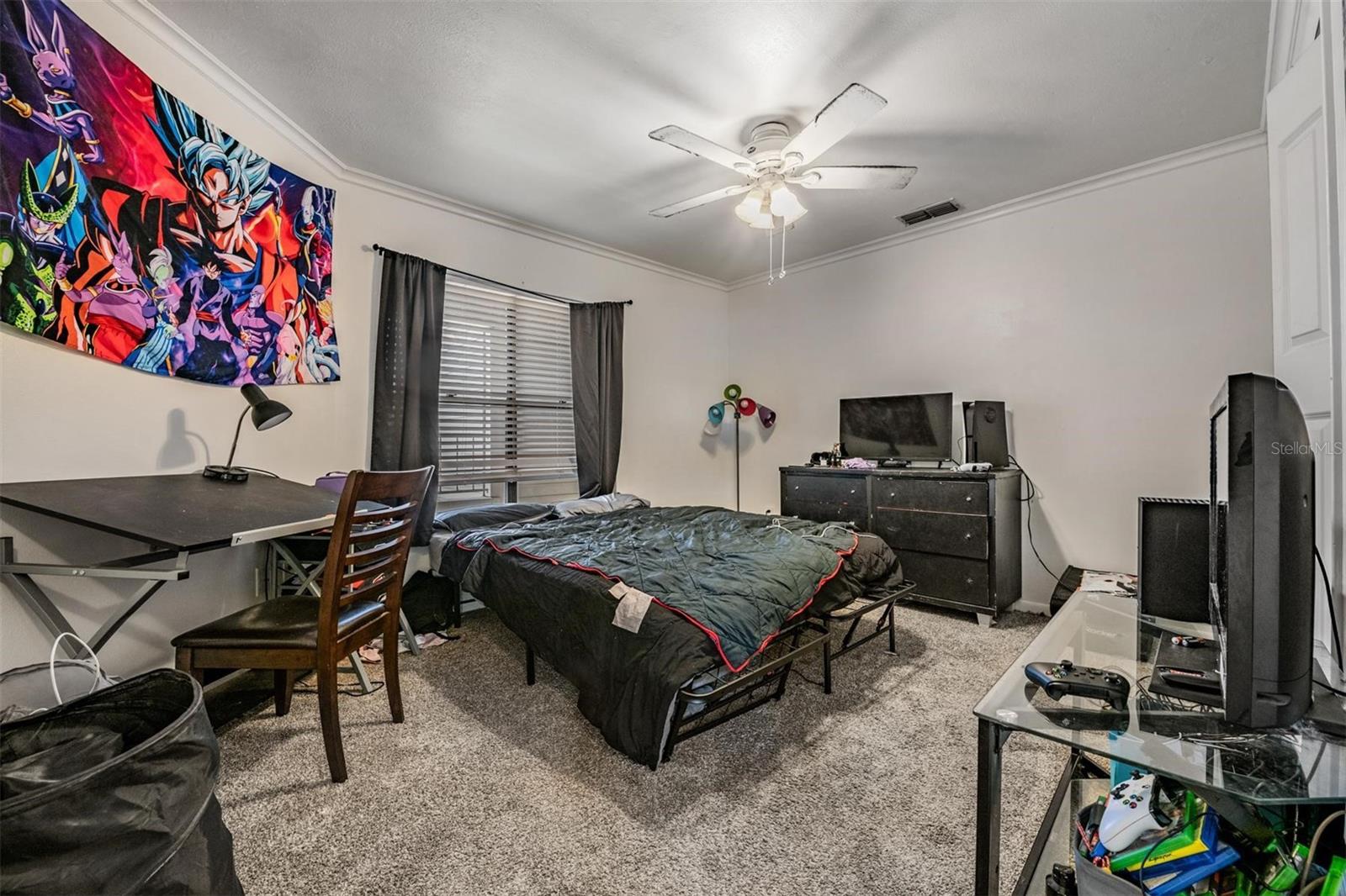 Listing photo id 24 for 3127 Sligh Avenue 303b