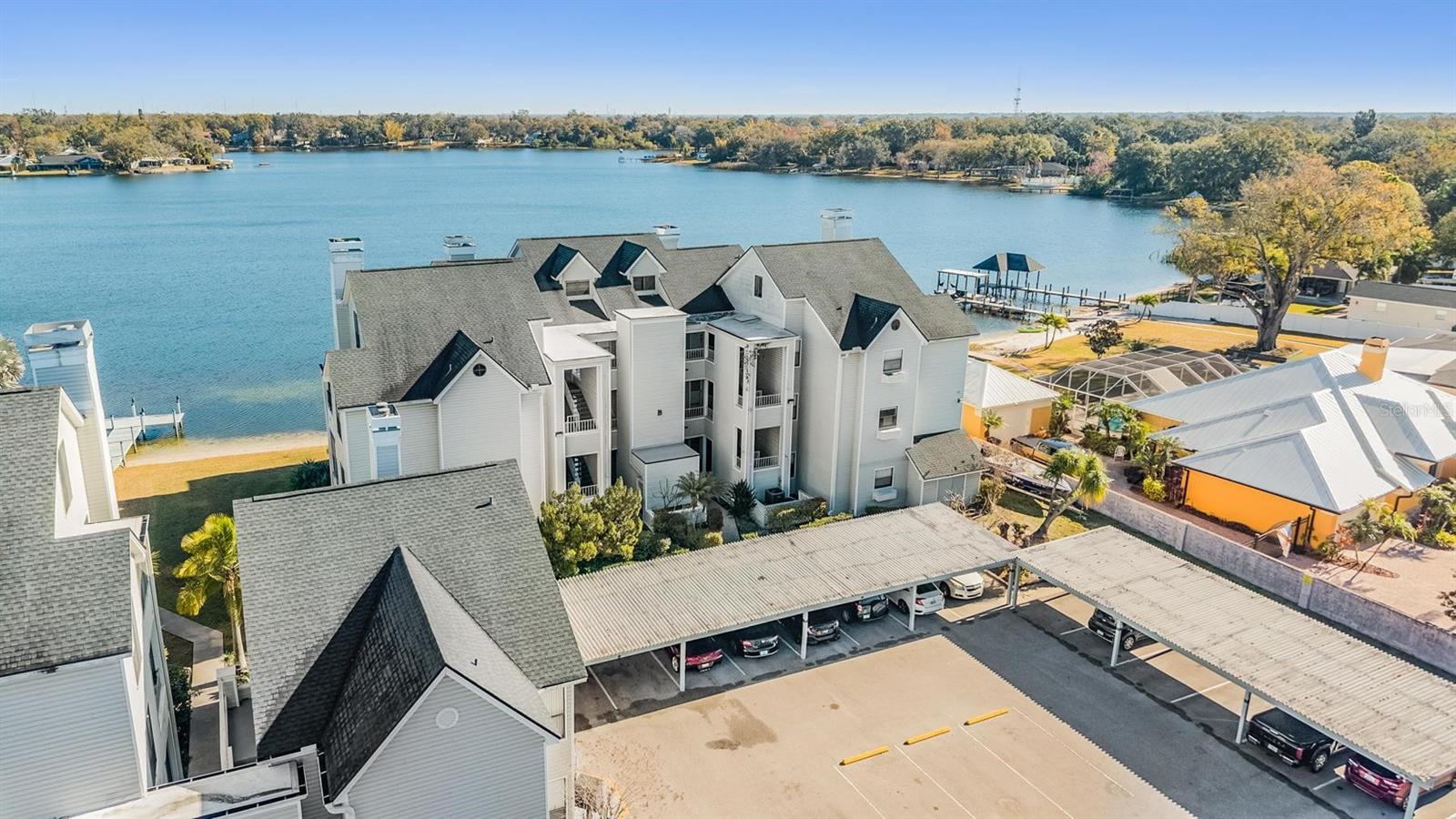 Listing photo id 35 for 3127 Sligh Avenue 303b