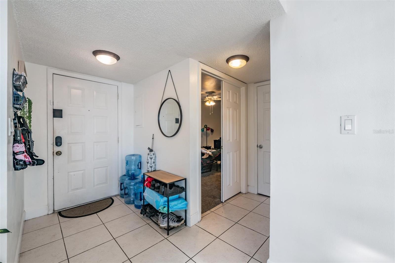 Listing photo id 4 for 3127 Sligh Avenue 303b