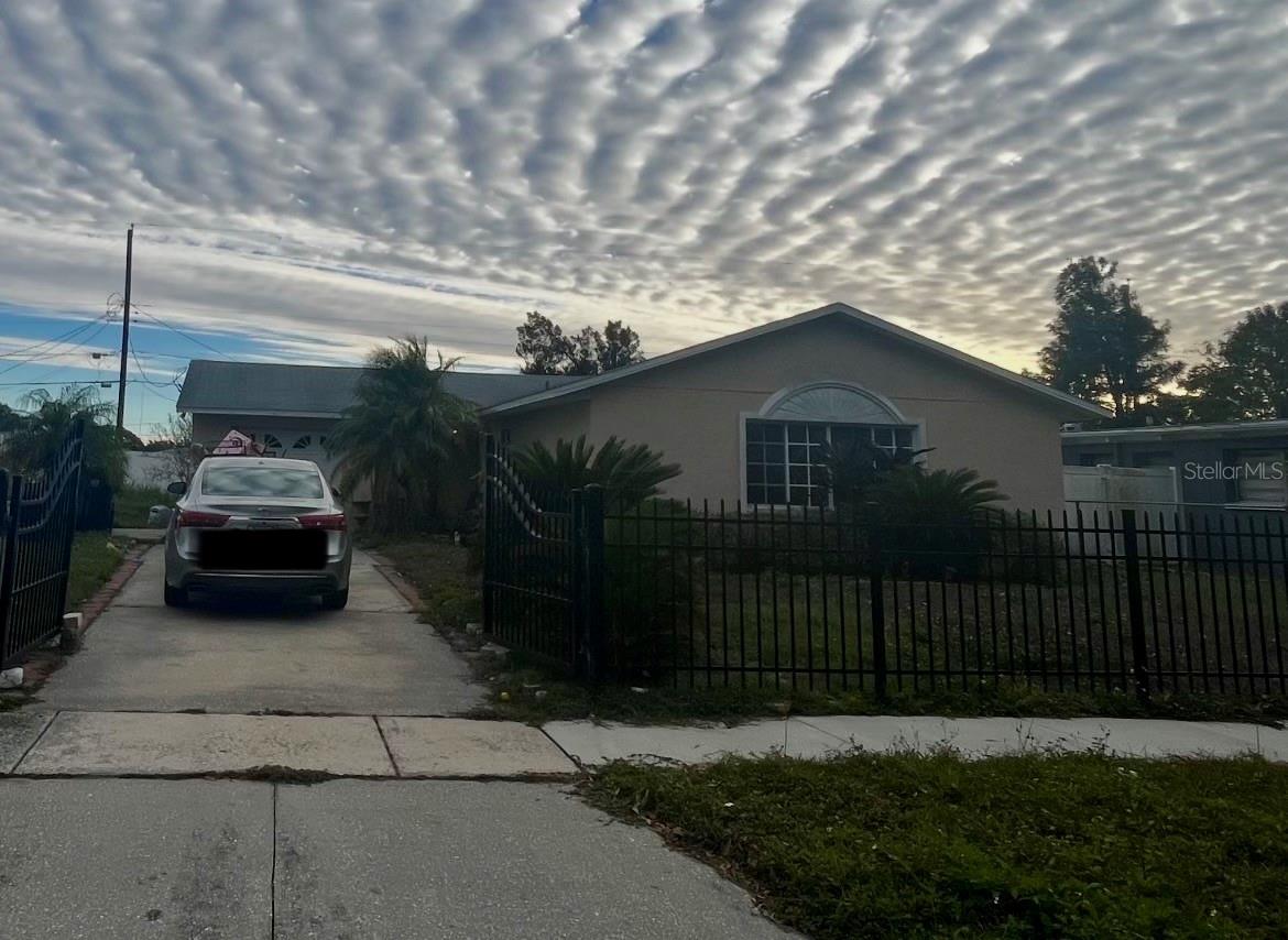 Listing Details for 1713 Carnegie Circle, TAMPA, FL 33619