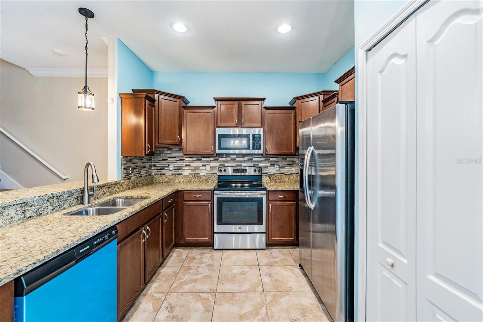 Image 17 of 36 For 12039 Greengate Drive