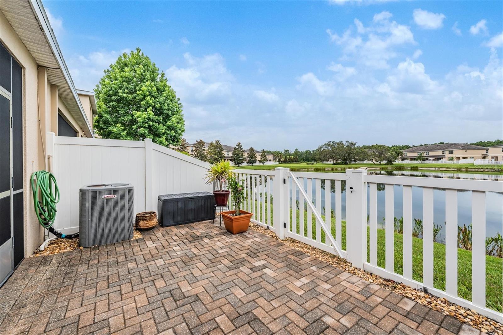 Image 27 of 36 For 12039 Greengate Drive