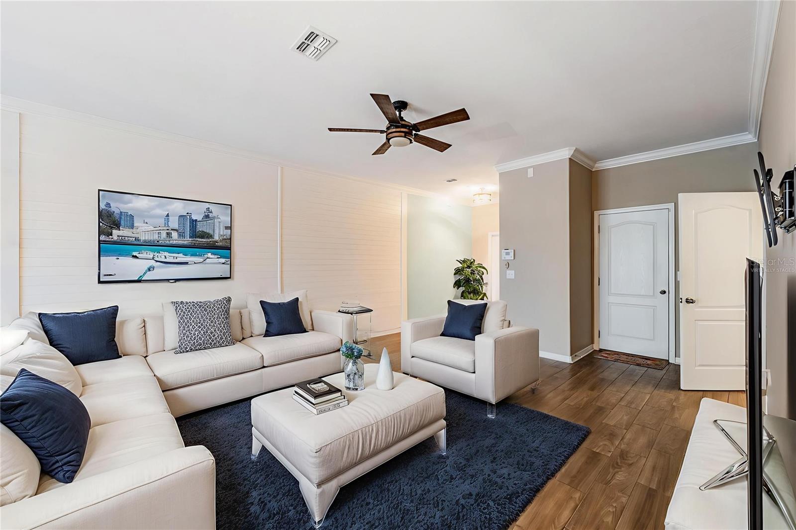 Image 4 of 36 For 12039 Greengate Drive