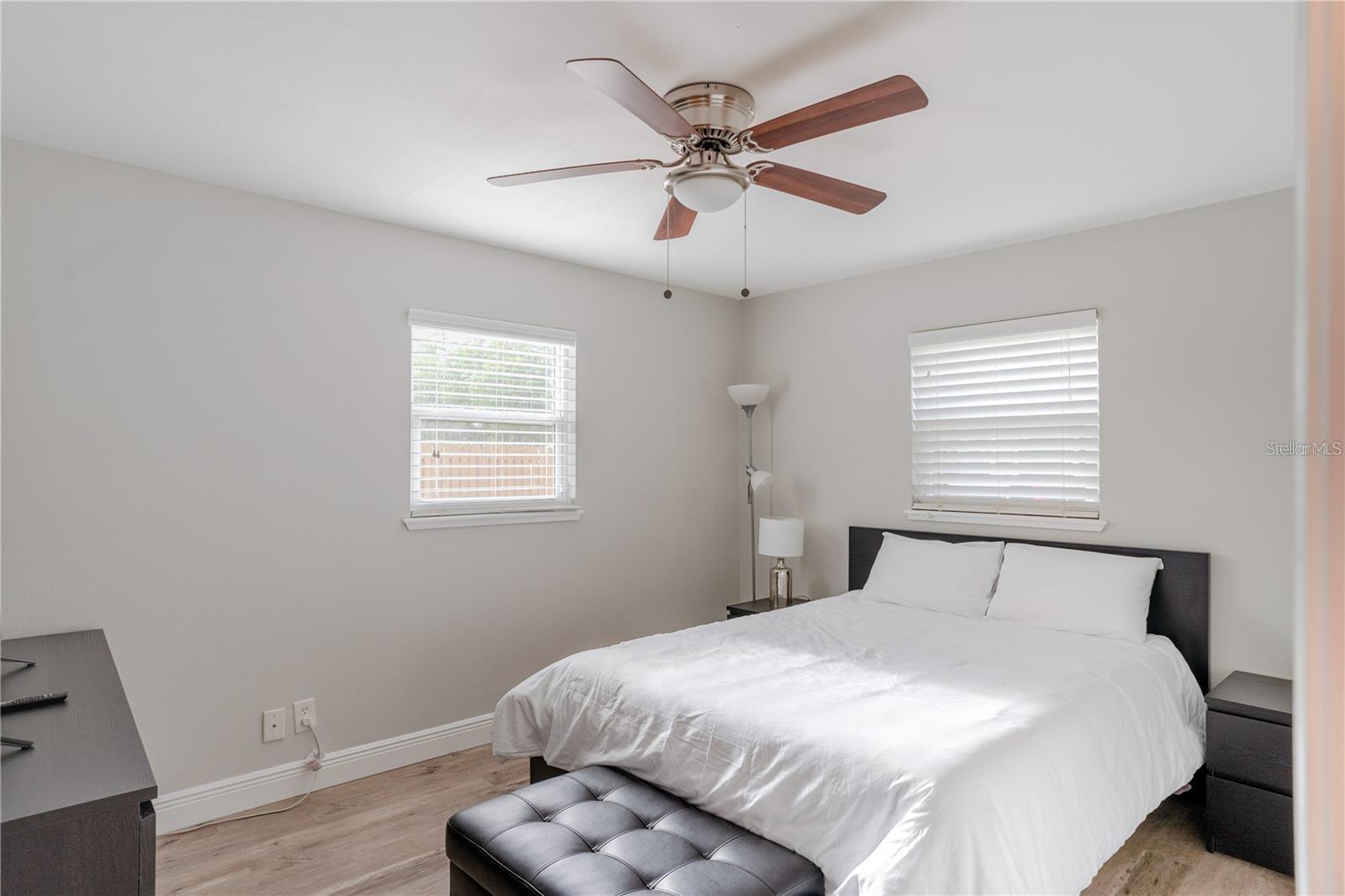 Image 7 of 11 For 4105 Bay Avenue