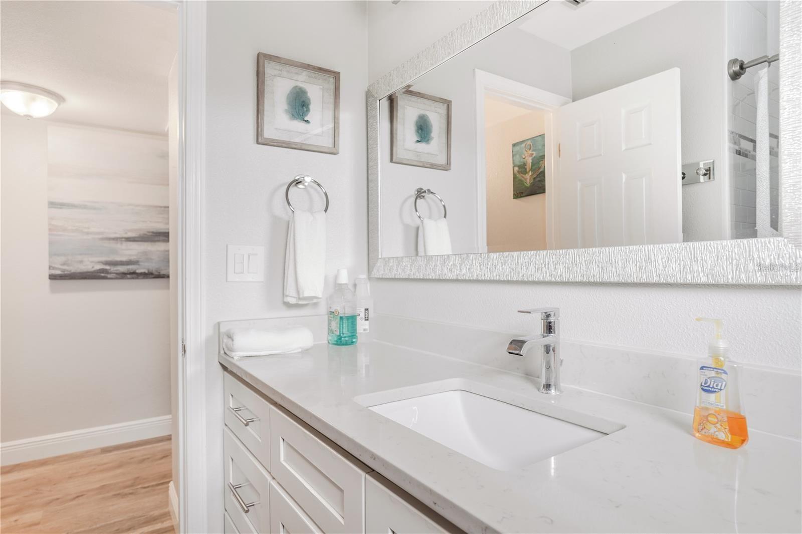 Image 8 of 11 For 4105 Bay Avenue