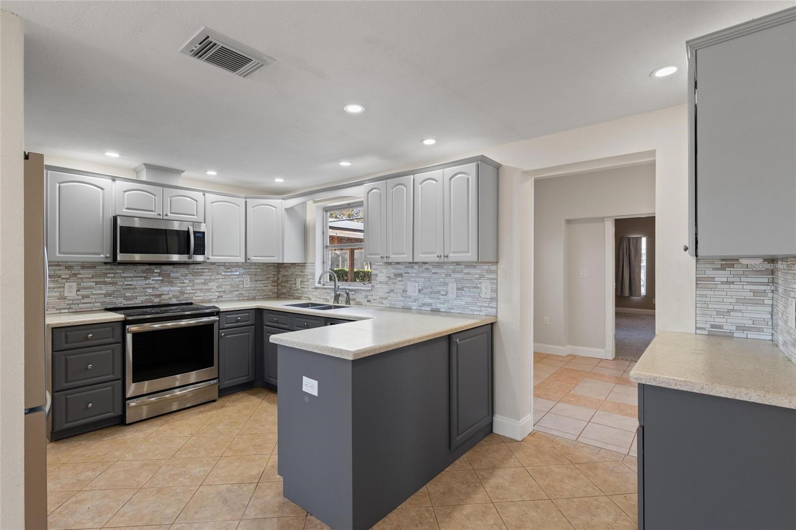 Image 11 of 44 For 10010 Brunswick Lane