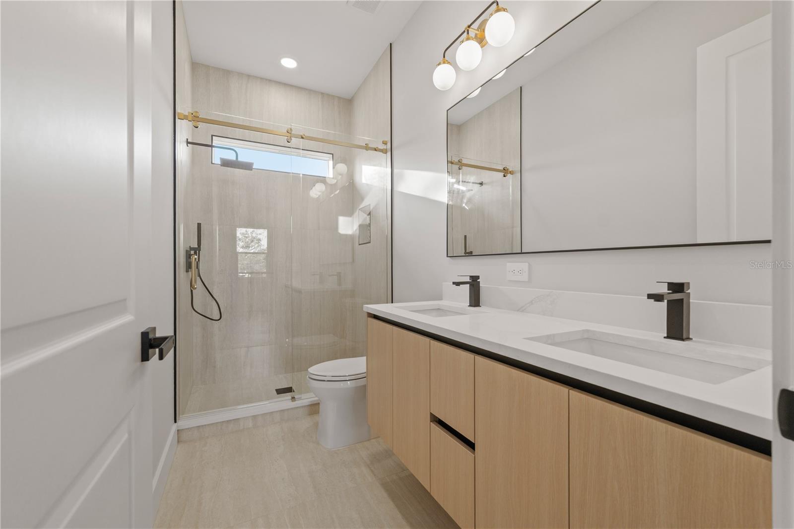 Image 37 of 51 For 2905 Arch Street