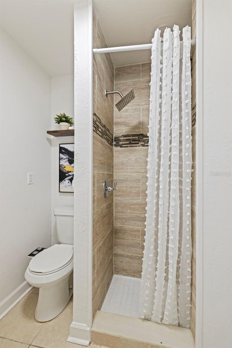 Image 19 of 31 For 656 59th Street S