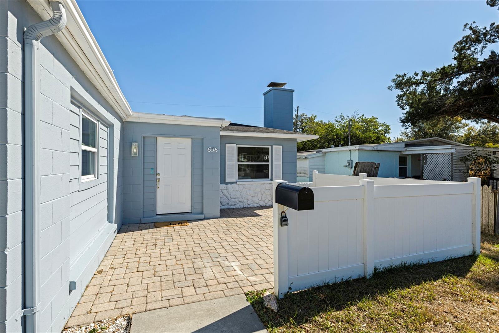 Image 4 of 31 For 656 59th Street S