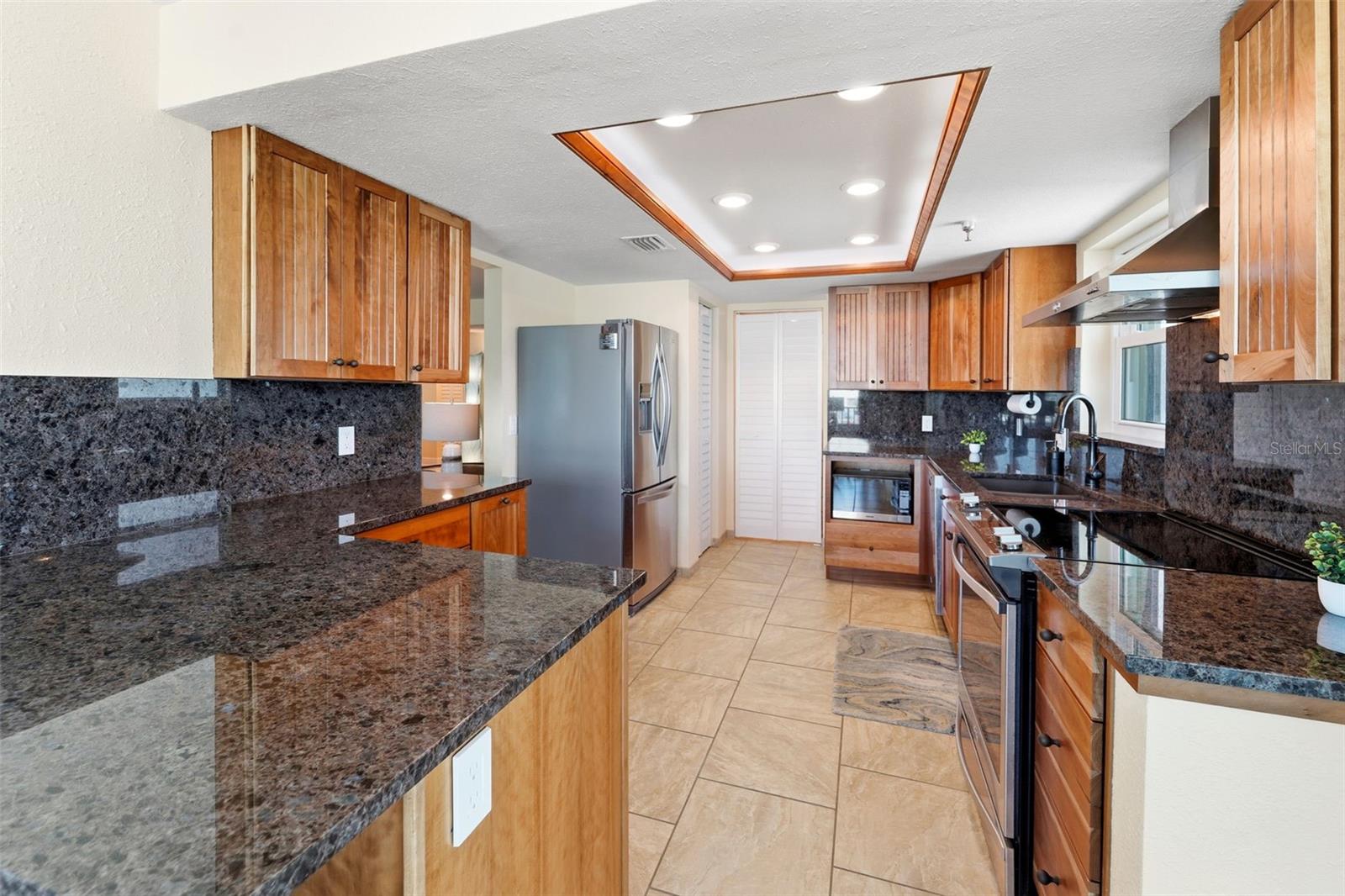 Image 10 of 40 For 15316 Gulf Boulevard 404