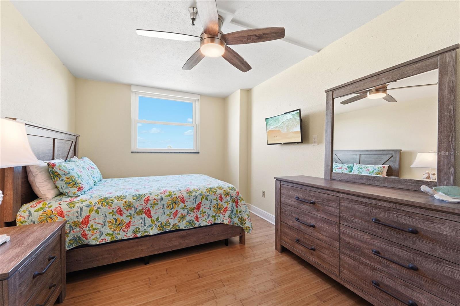 Image 21 of 40 For 15316 Gulf Boulevard 404