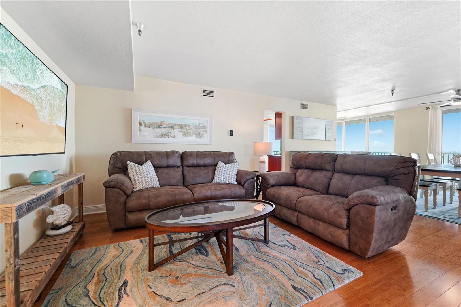 Image 4 of 40 For 15316 Gulf Boulevard 404