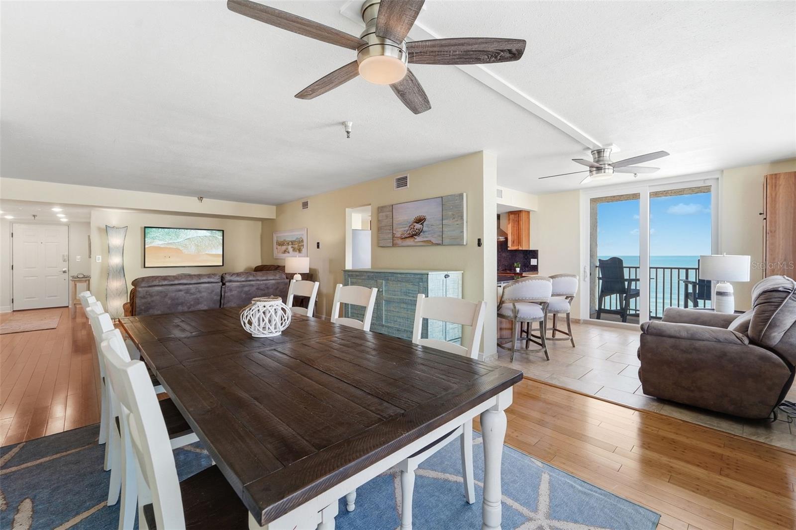 Image 7 of 40 For 15316 Gulf Boulevard 404