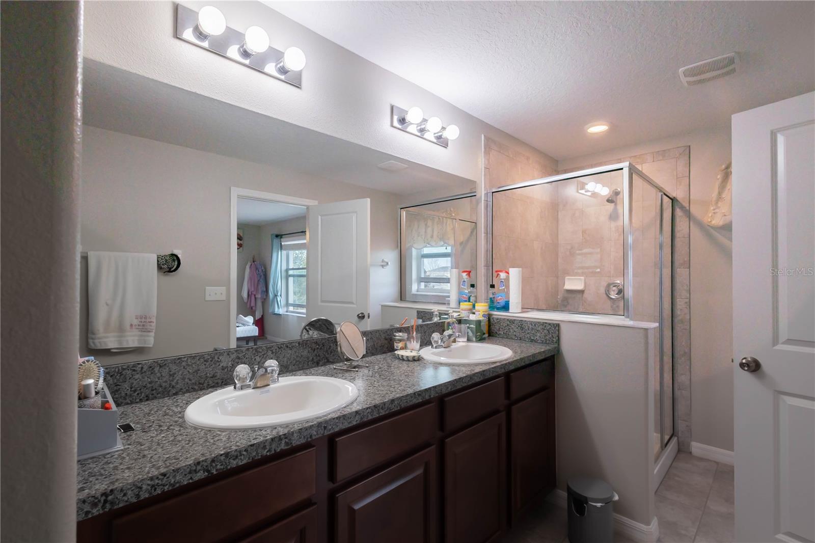 Image 13 of 25 For 6305 Shore Vista Place