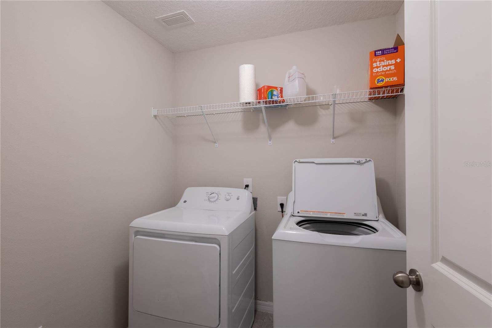 Image 15 of 25 For 6305 Shore Vista Place