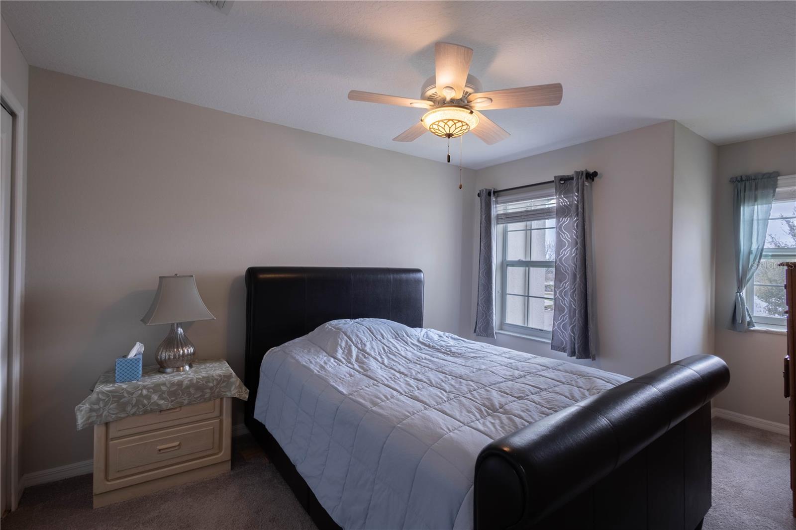 Image 17 of 25 For 6305 Shore Vista Place