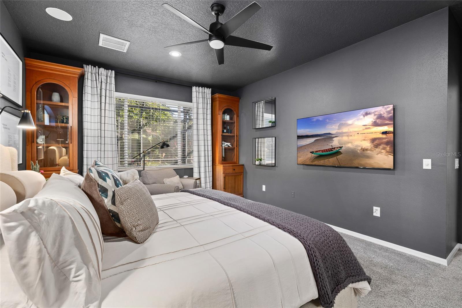 Image 18 of 50 For 15501 Martinmeadow Drive