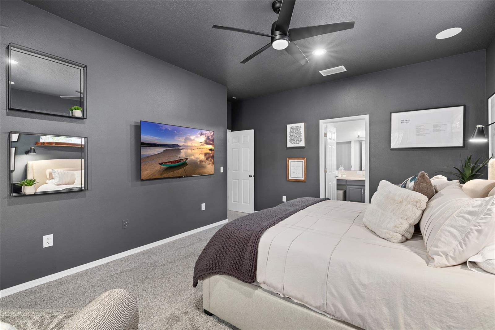 Image 19 of 50 For 15501 Martinmeadow Drive