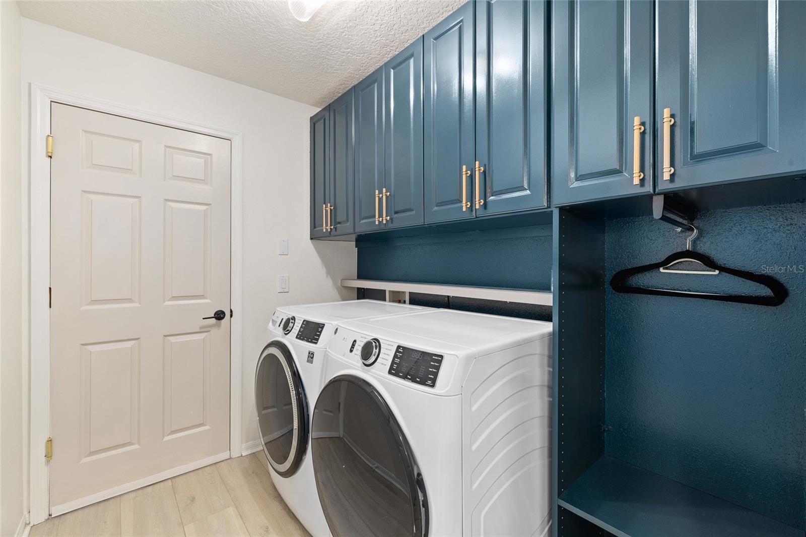 Image 33 of 50 For 15501 Martinmeadow Drive