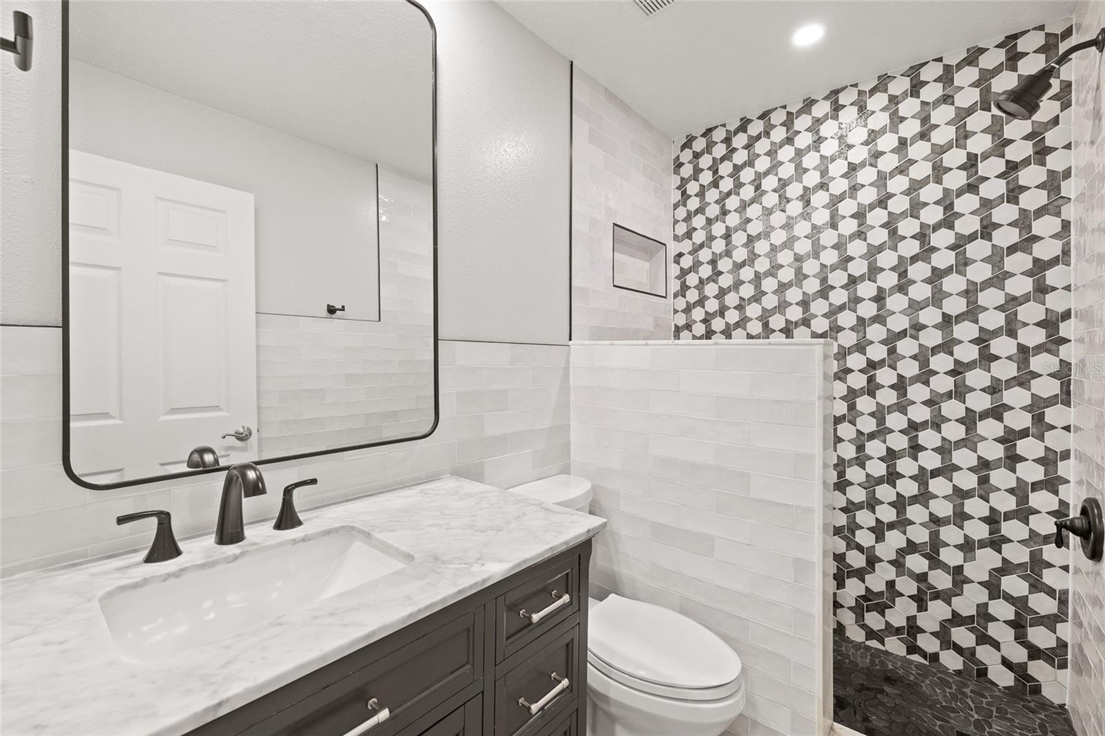 Image 7 of 50 For 15501 Martinmeadow Drive