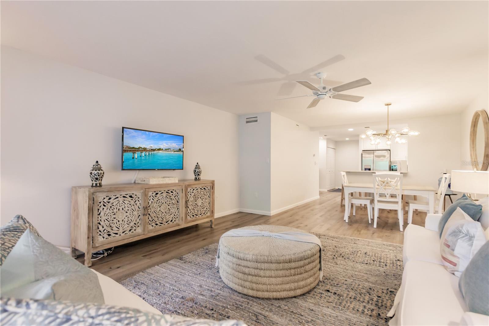 Image 15 of 31 For 1200 Peppertree Lane 303