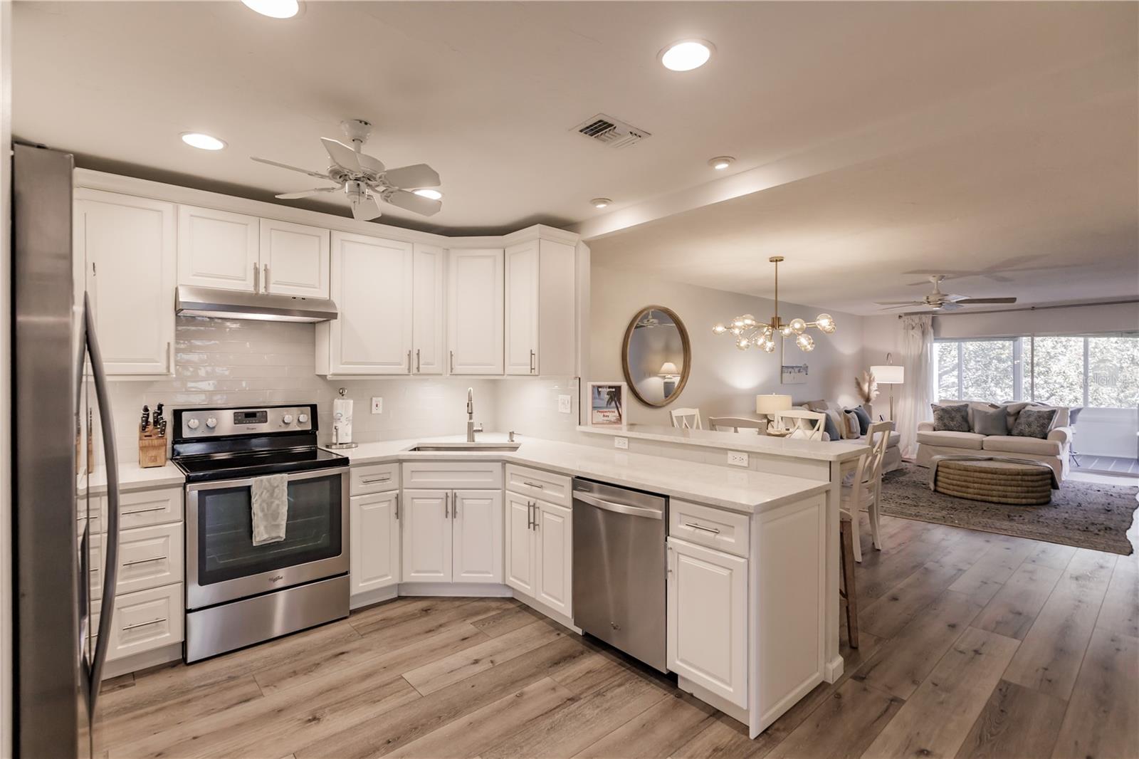 Image 5 of 31 For 1200 Peppertree Lane 303